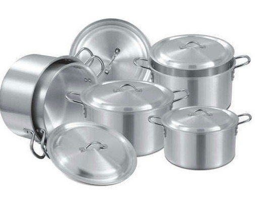 طنجرة المنيوم 24 سم يد اسود